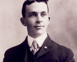 A future Arlington judge, young Harry R. Thomas married Julia Veitch and together they had one child, Homer R. Thomas, who would also grow up to be an Arlington judge.