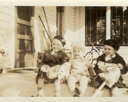 Three of the four sons of Judge Homer and Claudine Thomas. Ned, Chip and Harry Lee in 1932 on North Adams Street.